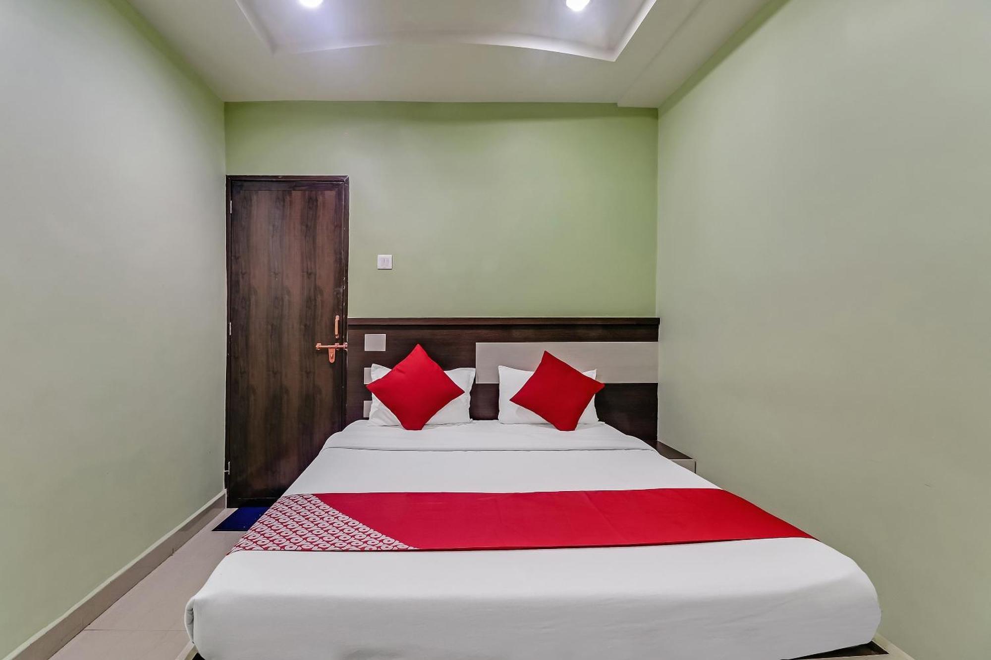 Blossom Suites Bangalore Exterior foto