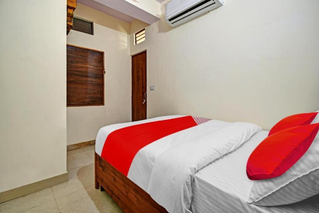 Blossom Suites Bangalore Exterior foto